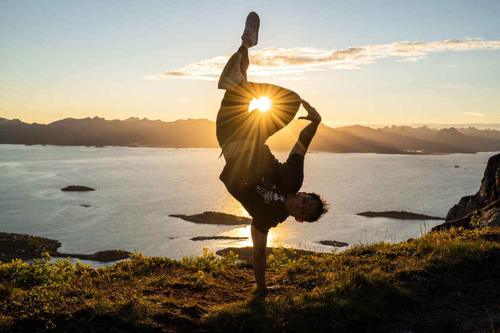 Yoga - mindfulness in Northern Norway_Ismaele Tortella - Visit Norway
